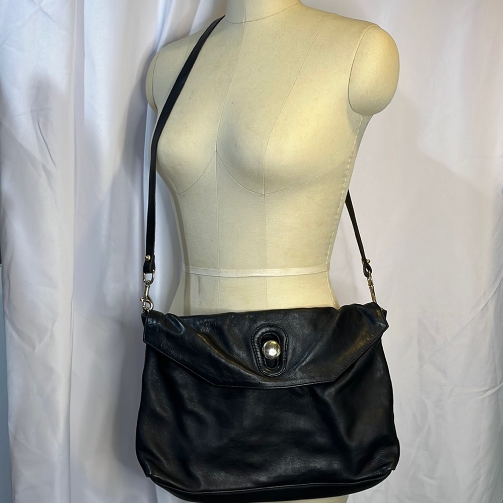 Black leather shoulder bag by Zara